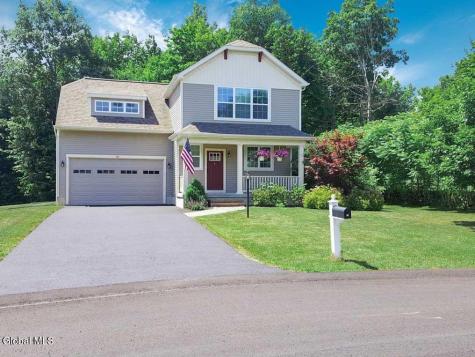30 Revere Run Mechanicville NY 12118