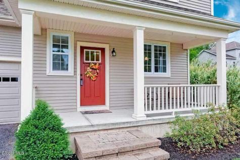 30 Revere Run Mechanicville NY 12118
