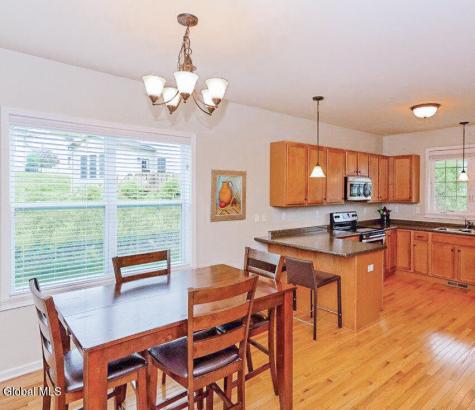 30 Revere Run Mechanicville NY 12118
