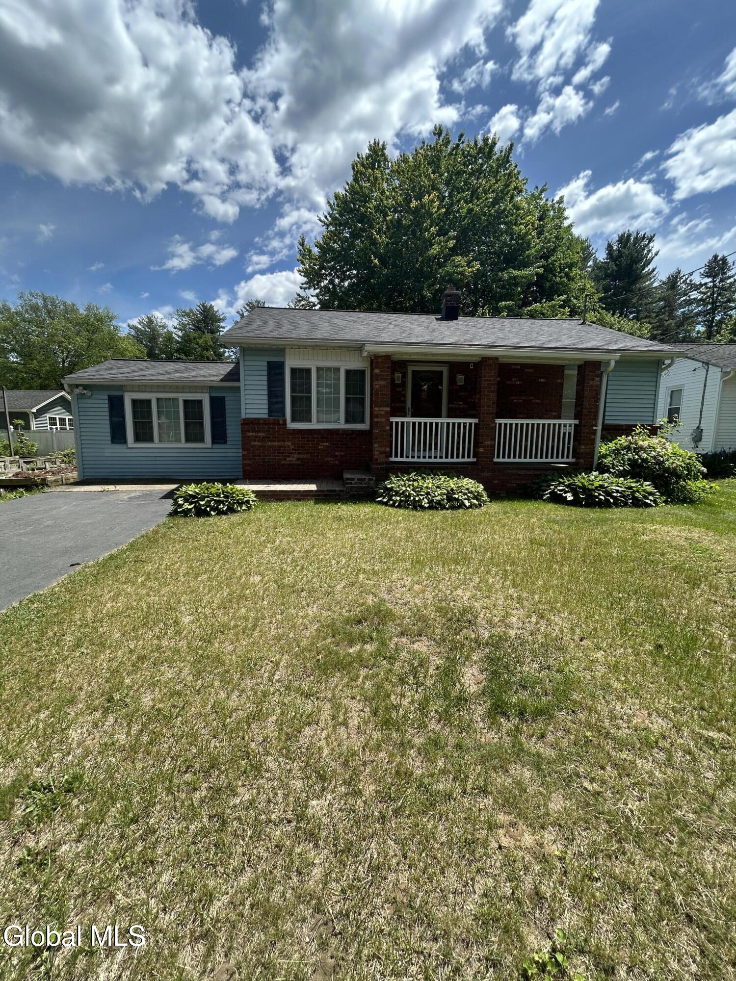 17 Pinewood Road Guilderland NY 12084