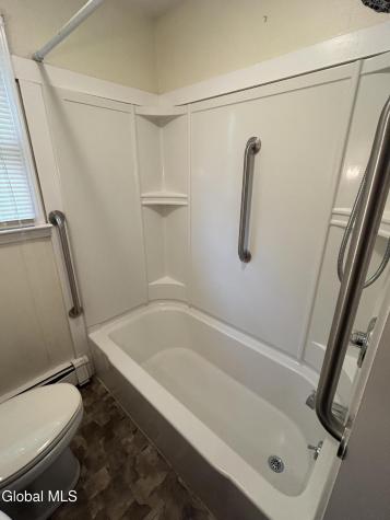 17 Pinewood Road Guilderland NY 12084