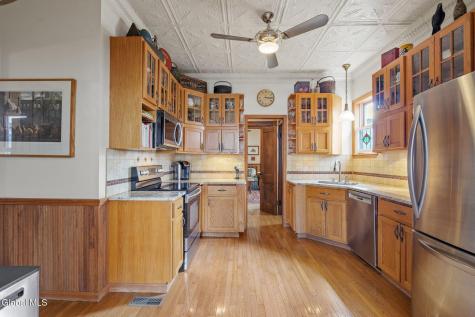 69 Union Avenue Saratoga Springs NY 12866