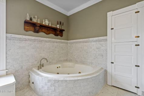 69 Union Avenue Saratoga Springs NY 12866