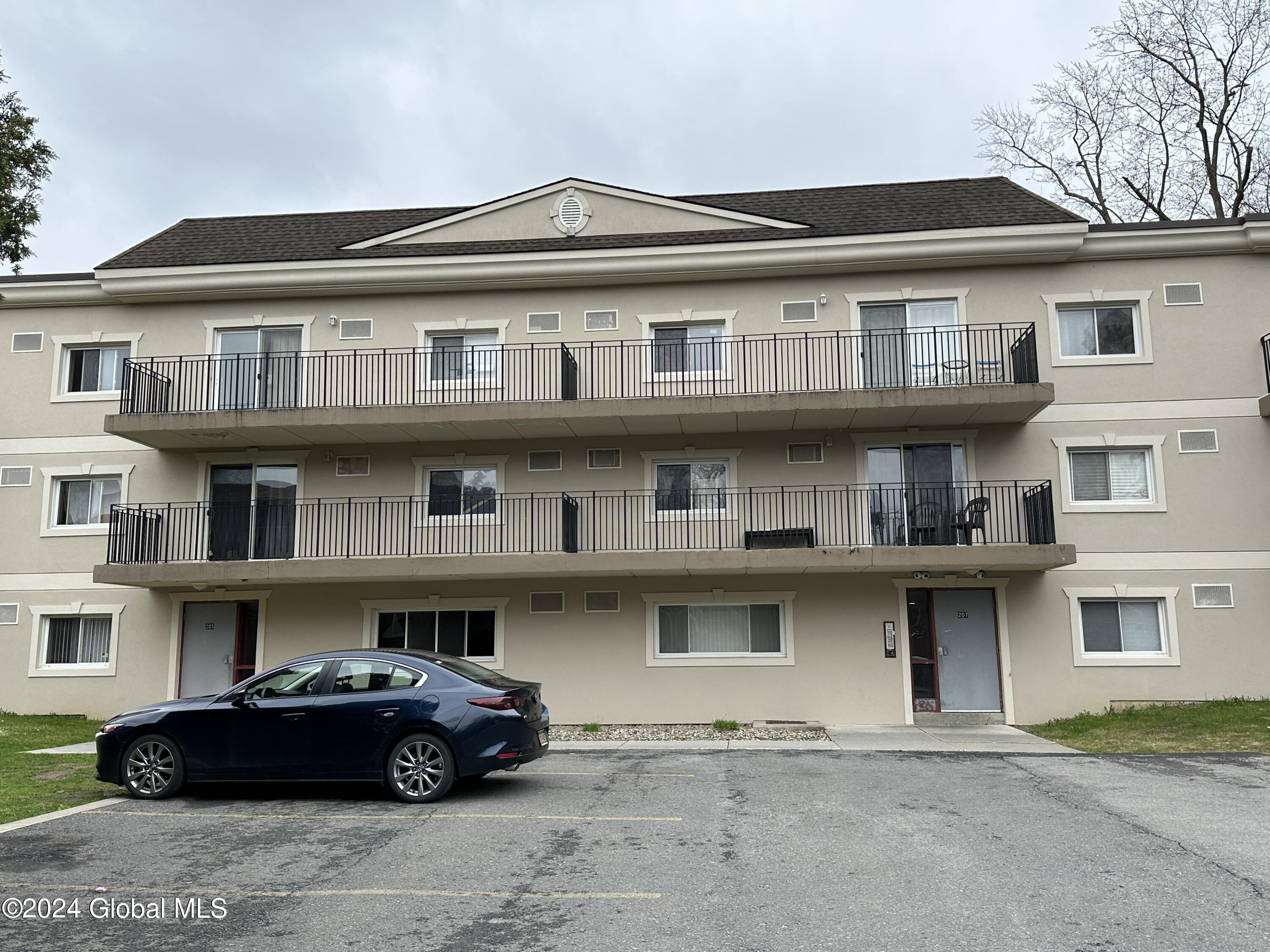 205 S Allen Street Albany NY 12208