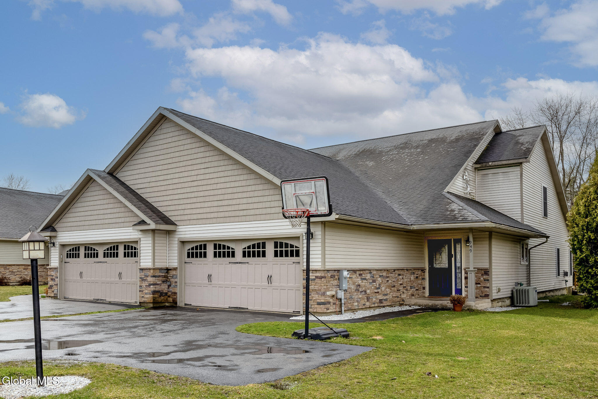949 Hudson Avenue Stillwater NY 12118