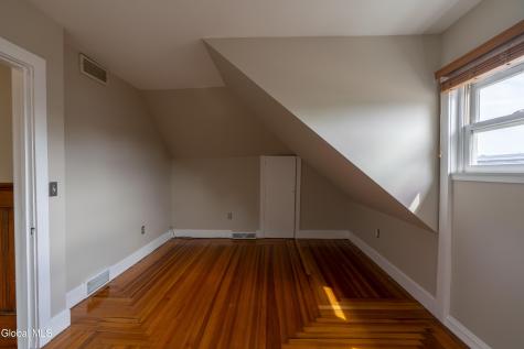 153 Regent Street Saratoga Springs NY 12866