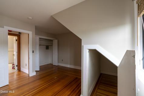 153 Regent Street Saratoga Springs NY 12866