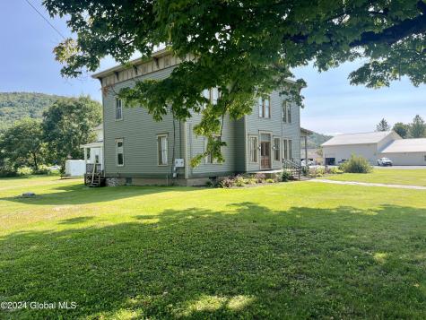 53 S Park Street Cambridge NY 12816