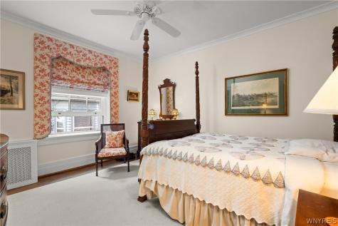 107 Oakland Place Buffalo NY 14222