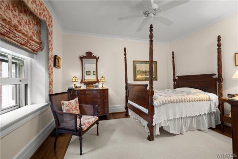 107 Oakland Place Buffalo NY 14222