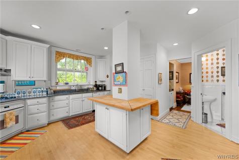 107 Oakland Place Buffalo NY 14222