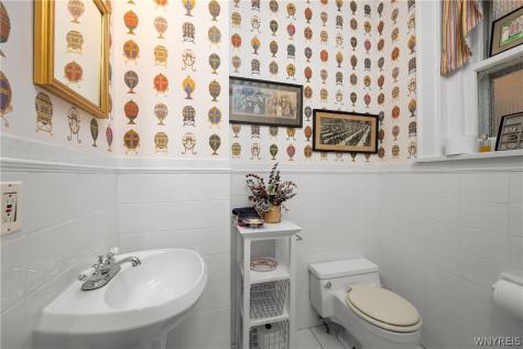 107 Oakland Place Buffalo NY 14222