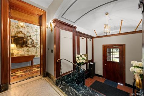 107 Oakland Place Buffalo NY 14222