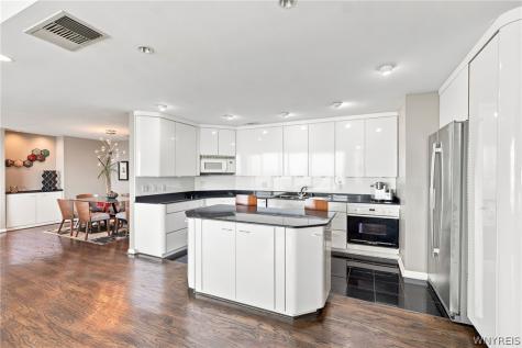 902 Admirals Walk Buffalo NY 14202