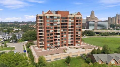 902 Admirals Walk Buffalo NY 14202