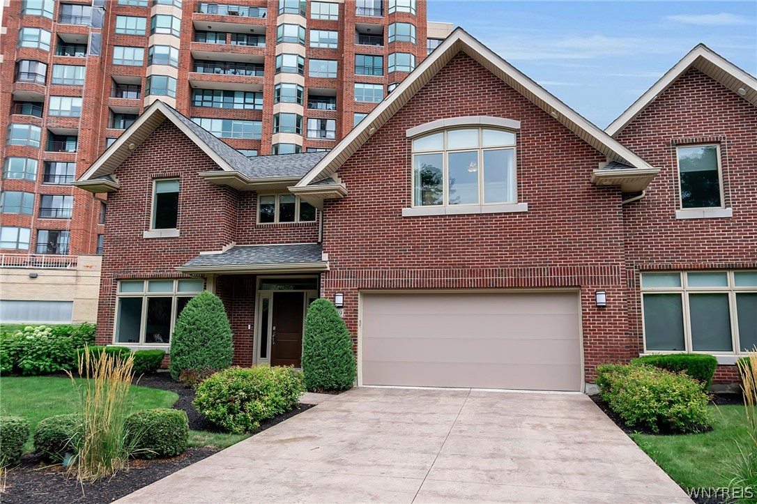 59 Ojibwa Circle Buffalo NY 14202