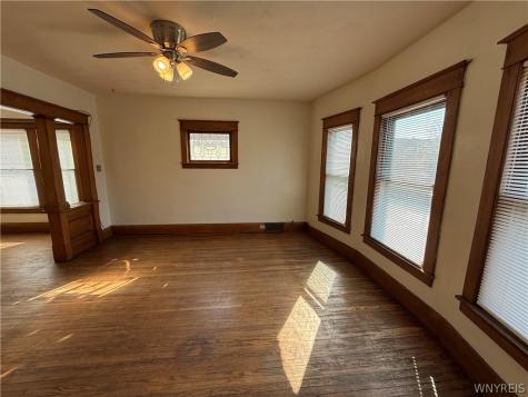 22 Briggs Avenue Buffalo NY 14207