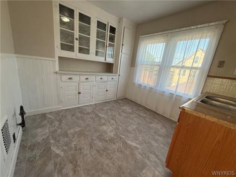 22 Briggs Avenue Buffalo NY 14207