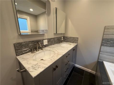 112 Carmel Road Buffalo NY 14214