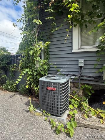 112 Carmel Road Buffalo NY 14214
