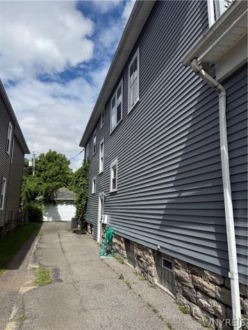 112 Carmel Road Buffalo NY 14214