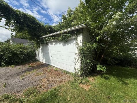112 Carmel Road Buffalo NY 14214