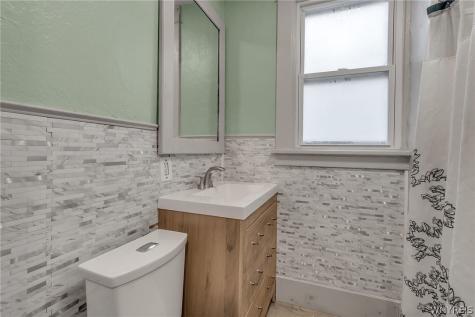72 Sunset Street Buffalo NY 14207