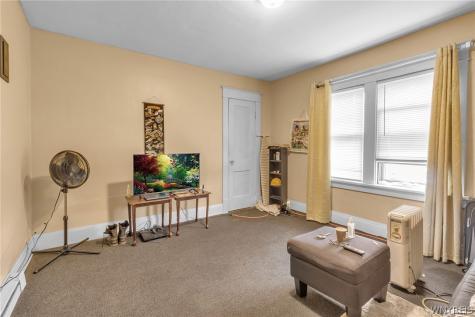 72 Sunset Street Buffalo NY 14207