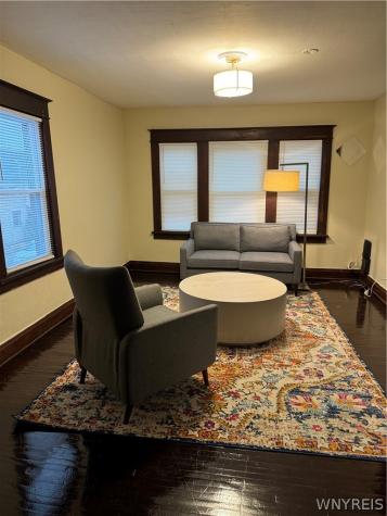 72 Sunset Street Buffalo NY 14207