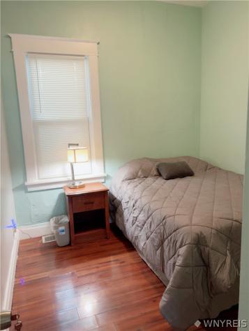 72 Sunset Street Buffalo NY 14207