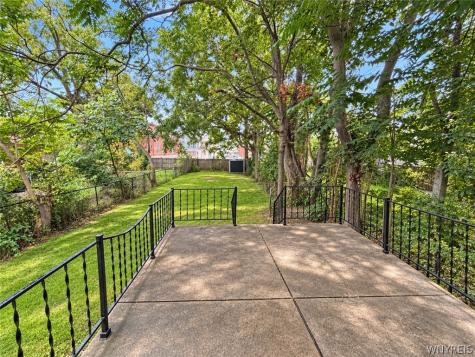 15 Parkview Avenue Buffalo NY 14210