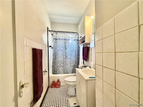 206 Saranac Avenue Buffalo NY 14216