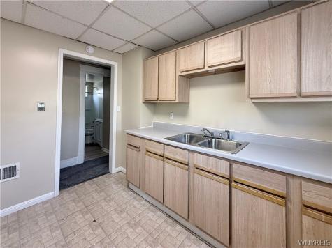 206 Saranac Avenue Buffalo NY 14216