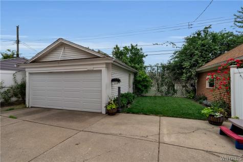285 Hartwell Road Buffalo NY 14216