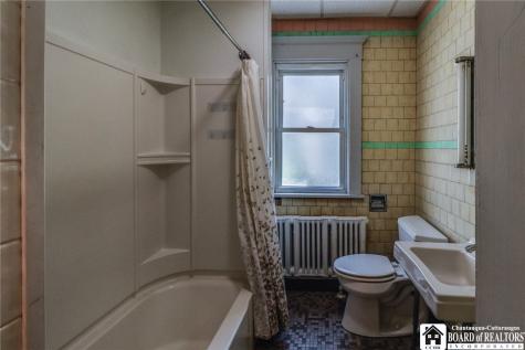 39 Hughes Avenue Buffalo NY 14208