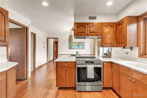 137 Nottingham Buffalo NY 14216
