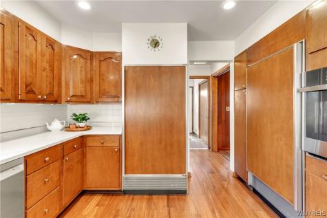 137 Nottingham Buffalo NY 14216