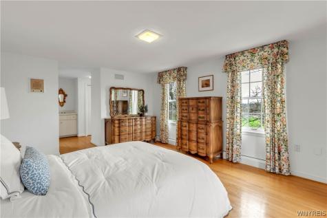 137 Nottingham Buffalo NY 14216