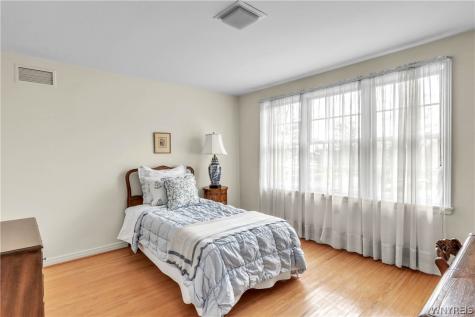 137 Nottingham Buffalo NY 14216