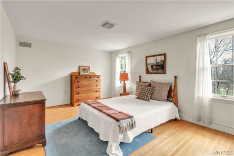 137 Nottingham Buffalo NY 14216
