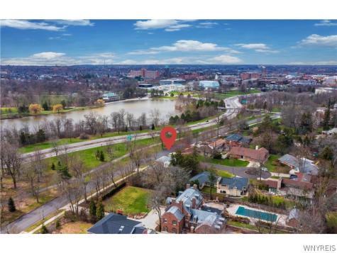 137 Nottingham Buffalo NY 14216