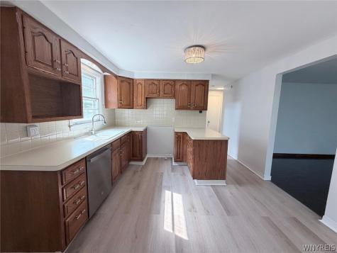 124 Kamper Avenue Buffalo NY 14210