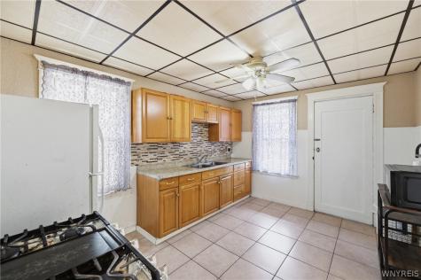 39 Kamper Avenue Buffalo NY 14210