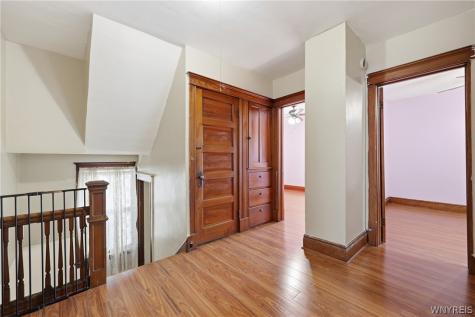 39 Kamper Avenue Buffalo NY 14210