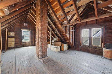 39 Kamper Avenue Buffalo NY 14210