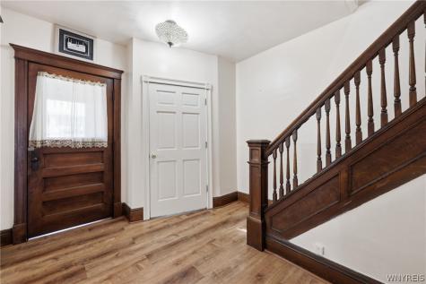39 Kamper Avenue Buffalo NY 14210