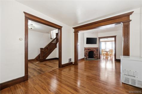 39 Kamper Avenue Buffalo NY 14210