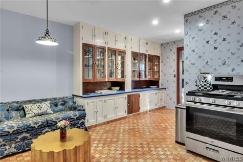 21 Mayfair Lane Buffalo NY 14201