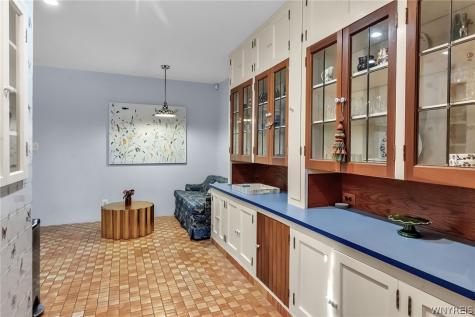 21 Mayfair Lane Buffalo NY 14201