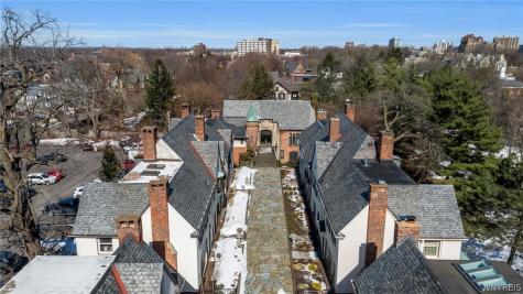 21 Mayfair Lane Buffalo NY 14201